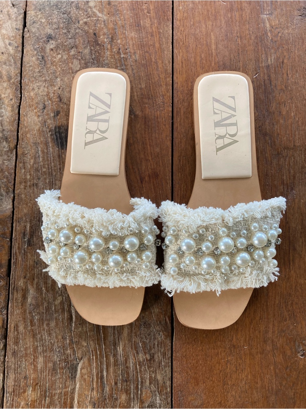 ZARA Cream Pearl-Embellished Fringe Slide Sandals